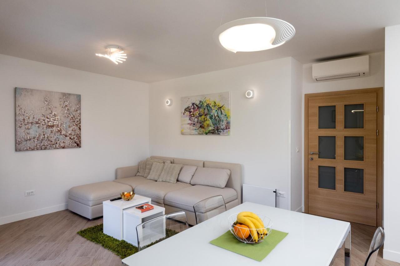 מליני Apartments Setemana מראה חיצוני תמונה